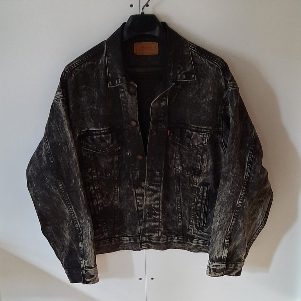 Awesome! LEVI'S Black Acid Wash Truckers Jacket. Mens Size Large